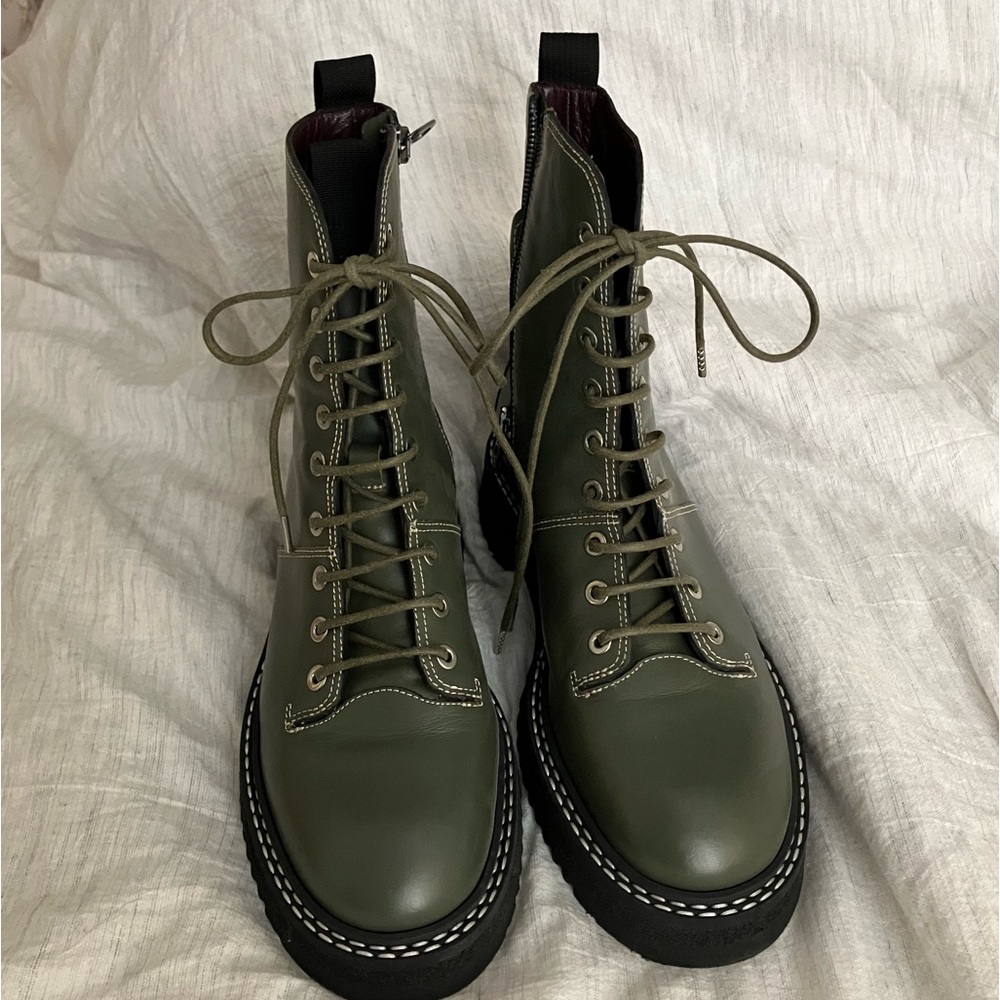 Labucq Tankie Boot Sz 38 Olive Like New Condition